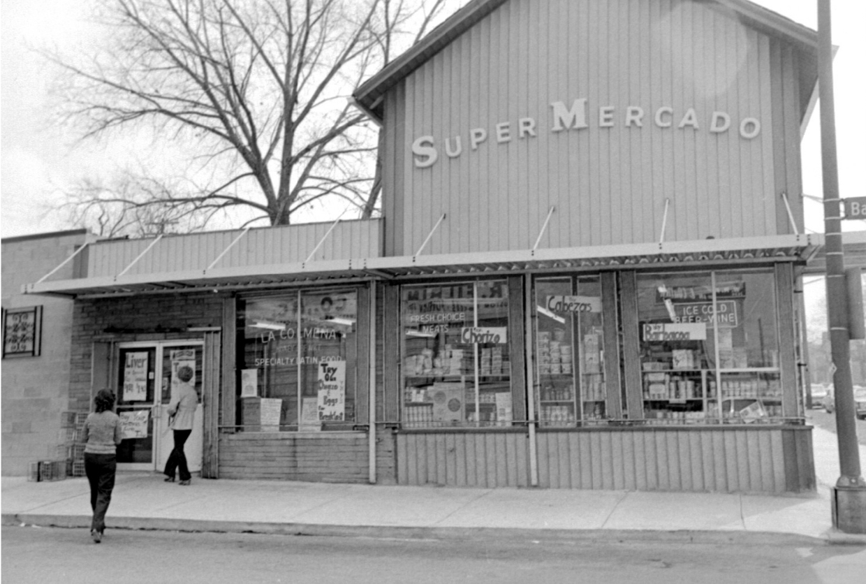 Super Mercado storefront