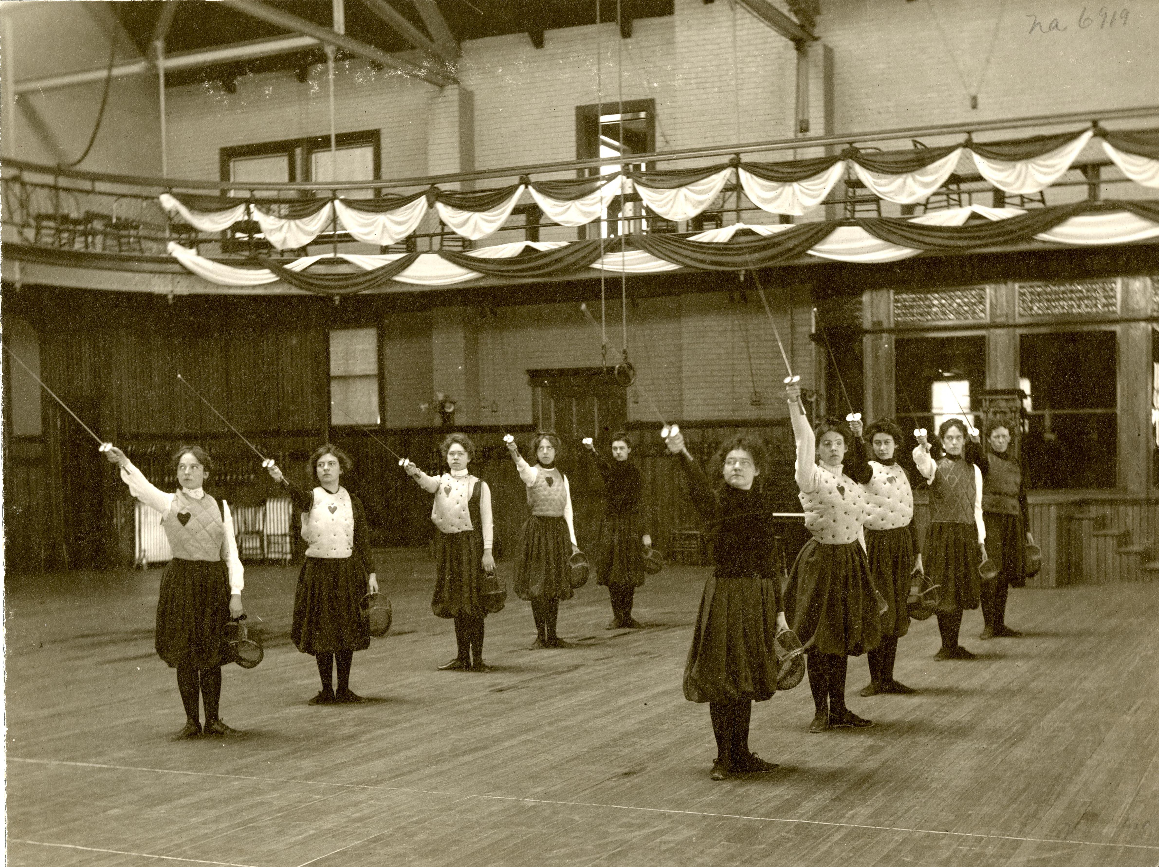 University of Michigan Women's fencing club or class